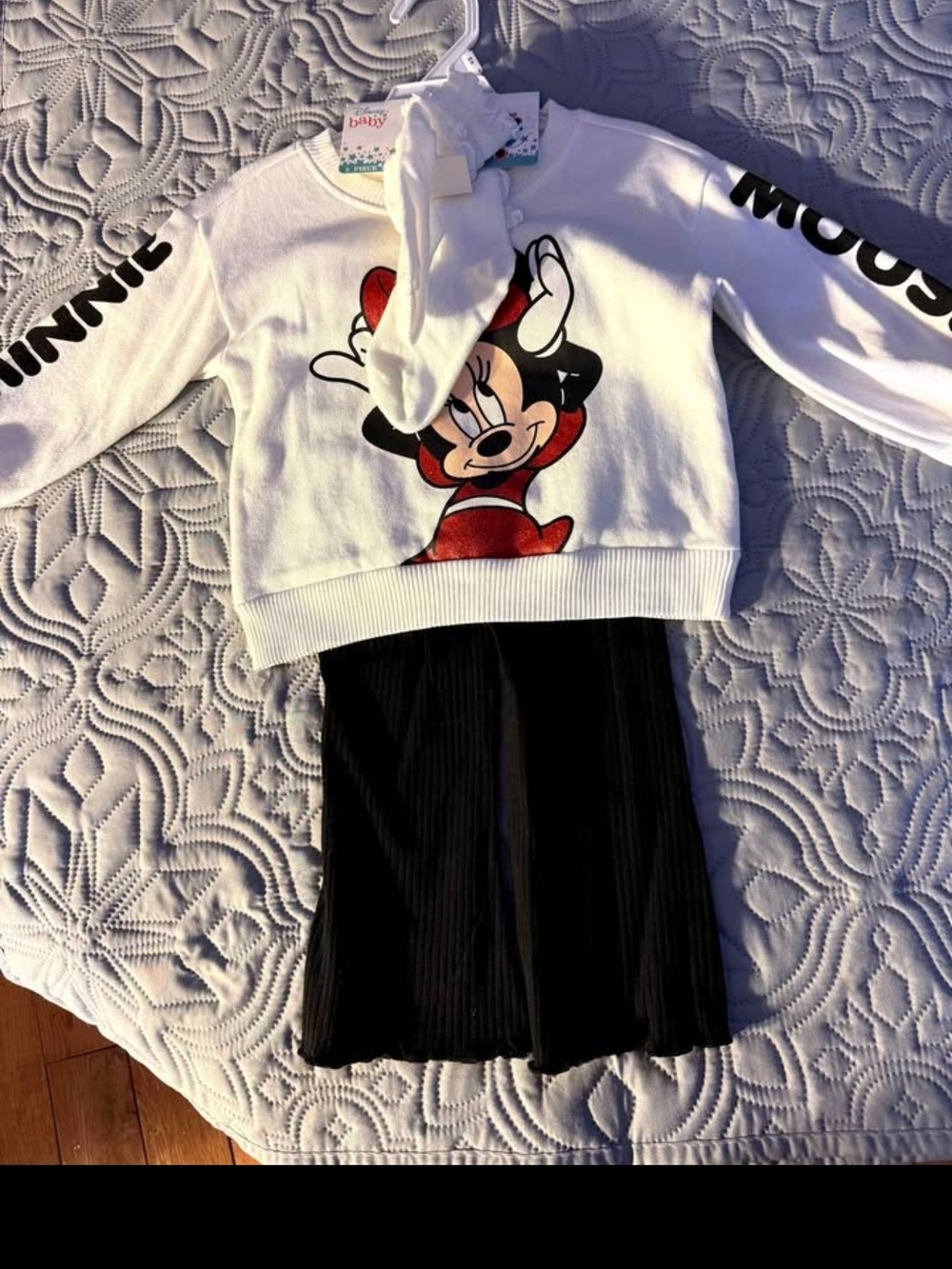 White Minnie Mouse Sweatshirt with Black Pants
